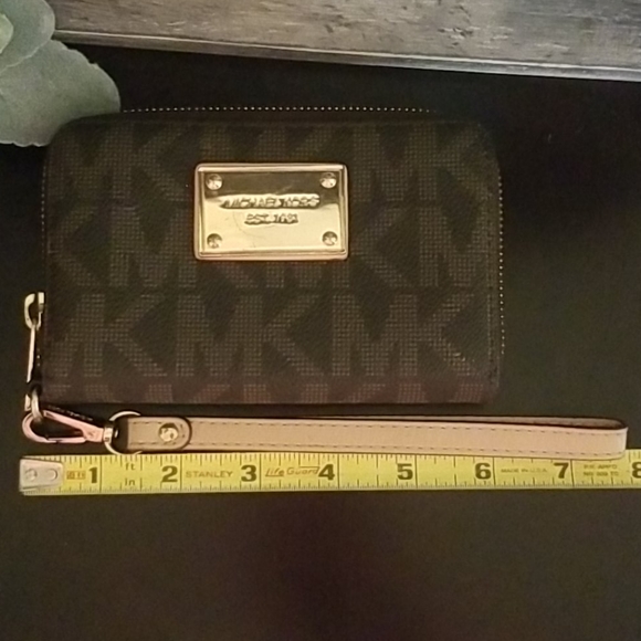 Michael Kors jet set zip around small wristlet - Picture 2 of 7